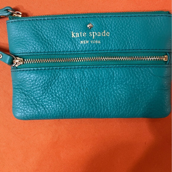 kate spade Teal Leather Wristlet NWOT - Picture 1 of 8